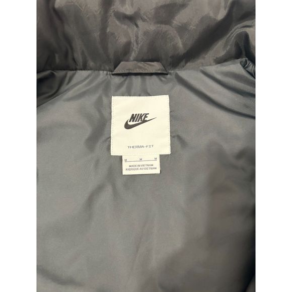 Nike NWT Sz M Black Sportswear Women's Classic Puffer Therma-FIT Loose Vest - Picture 14 of 15